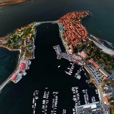 Rum i privatbostad Rooms More Sozopol
