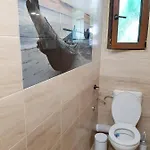 Rooms More Δωμάτια σε οικογενειακή κατοικία *