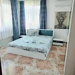 Rooms More *