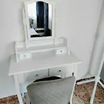 Rooms More Δωμάτια σε οικογενειακή κατοικία *