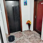 Rooms More Δωμάτια σε οικογενειακή κατοικία